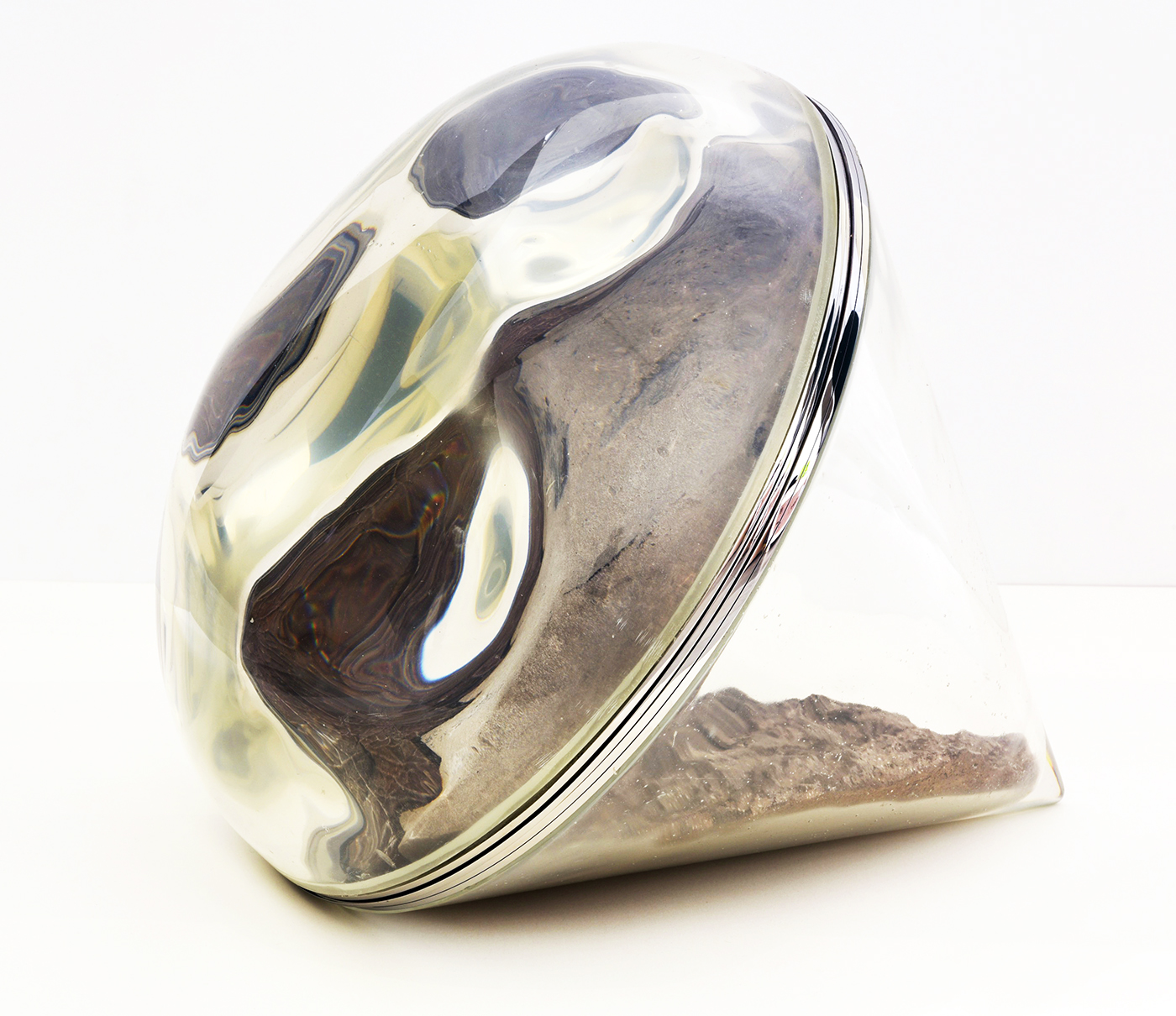 Joana Hadjithomas & Khalil Joreige - Blow Up (Flora - Fossil), 2025