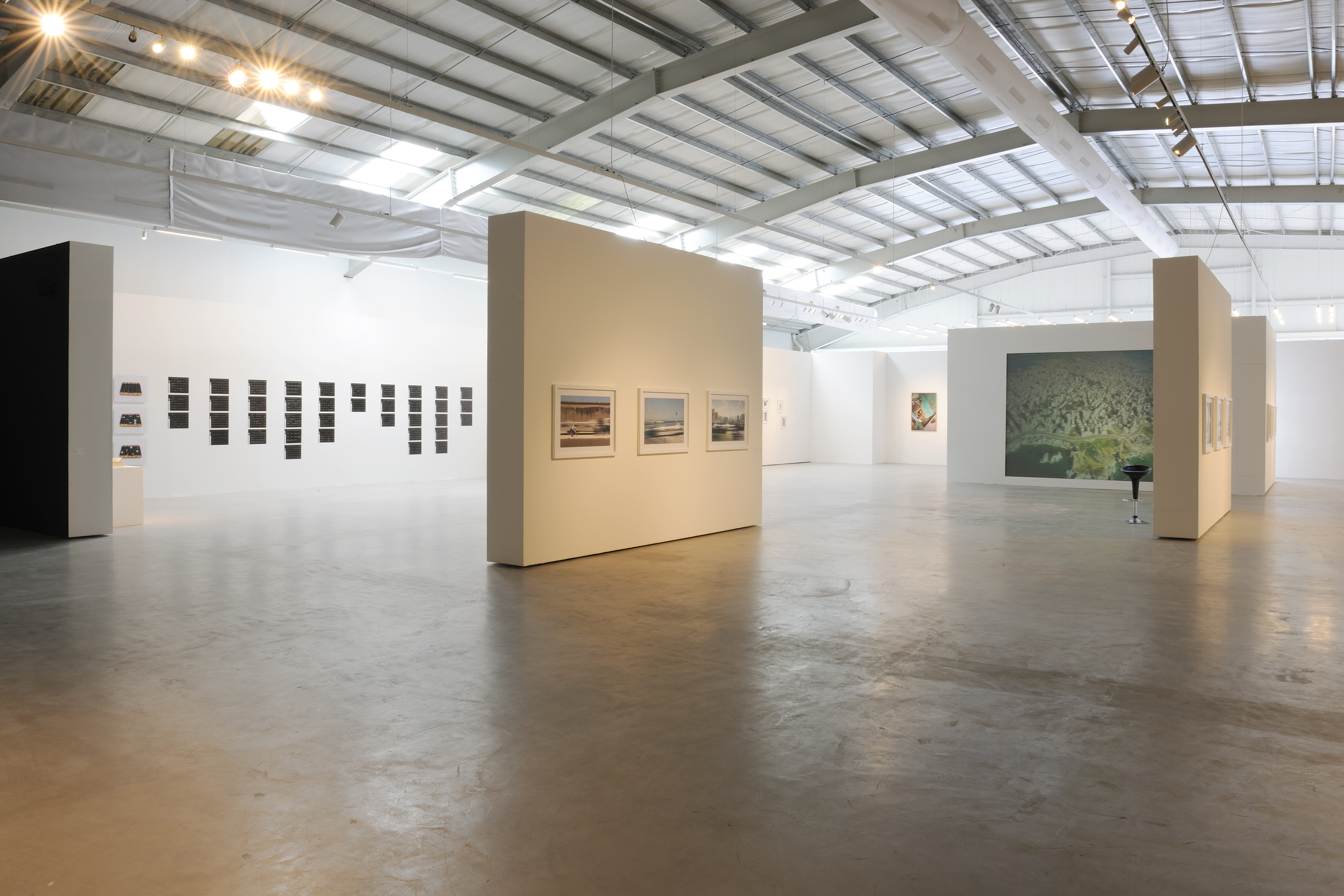 Joana Hadjithomas & Khalil Joreige - How soon is now : a Tribute to Dreamers