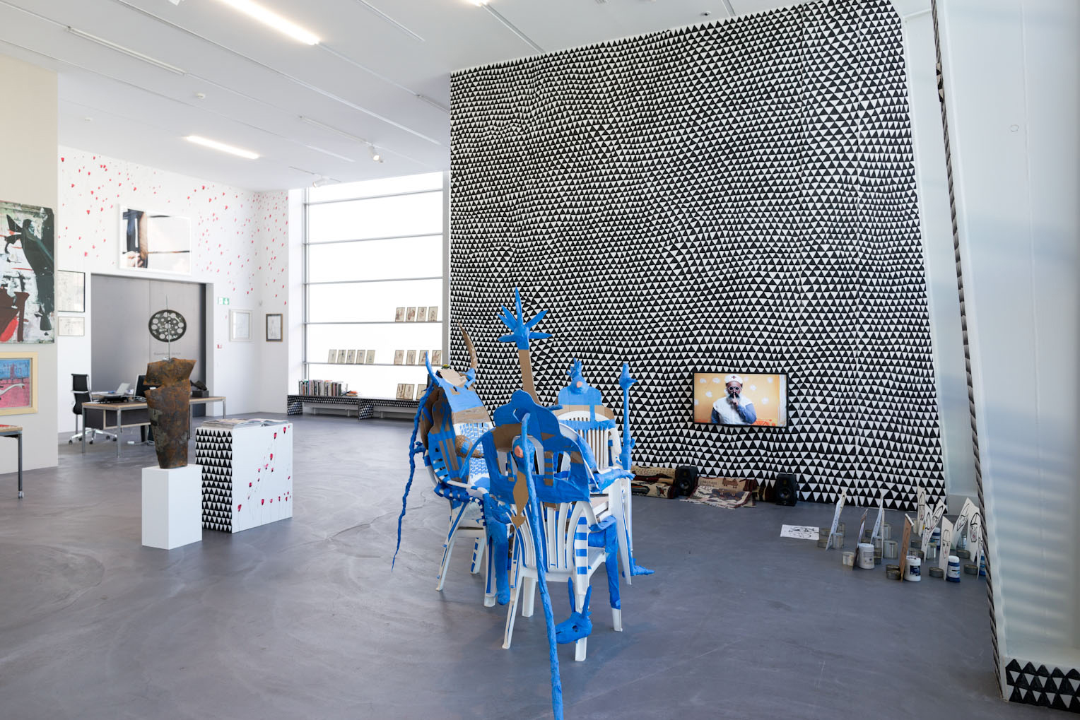 Ramin Haerizadeh, Rokni Haerizadeh, Hesam Rahmanian  - Slice a Slanted Arc Into Dry Paper Sky, 2015