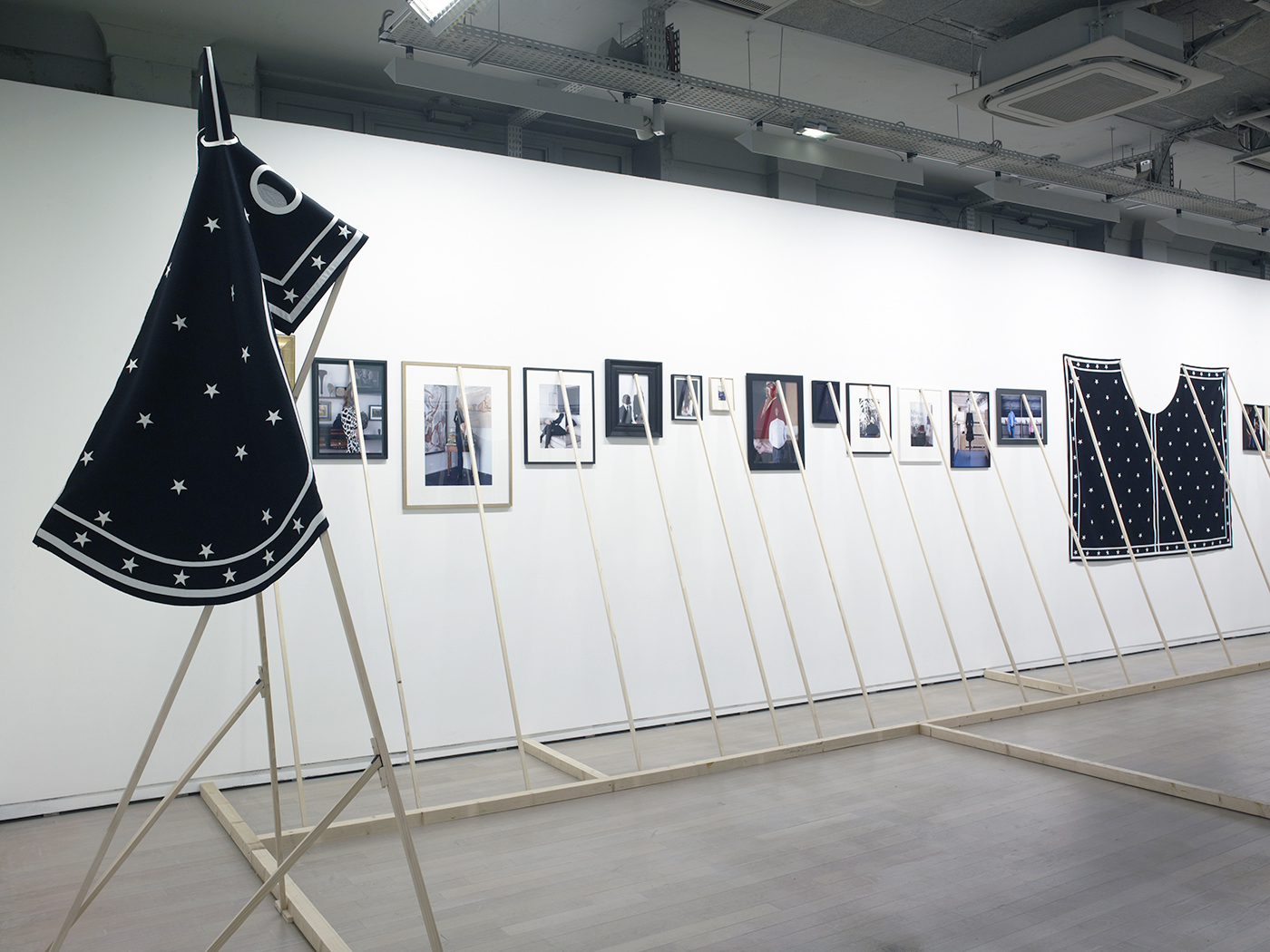 Renaud Auguste-Dormeuil - Exhibition view - Il serait temps - Fondation d 'entreprise RICARD, 2013